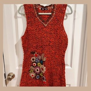 BRAND NEW! MERCHANT size L/XL rust v-neck sleeveless crochet dress.